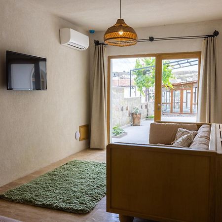 Cappadocia Naif Hotel - Adults Only Гьореме Екстериор снимка
